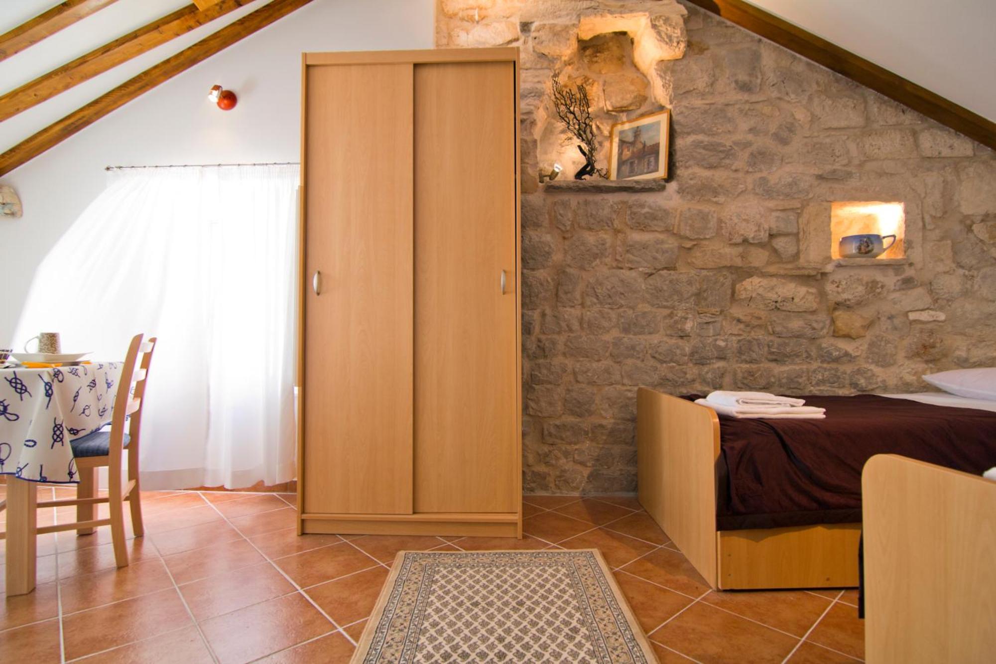 Apartments Donika Komiža المظهر الخارجي الصورة