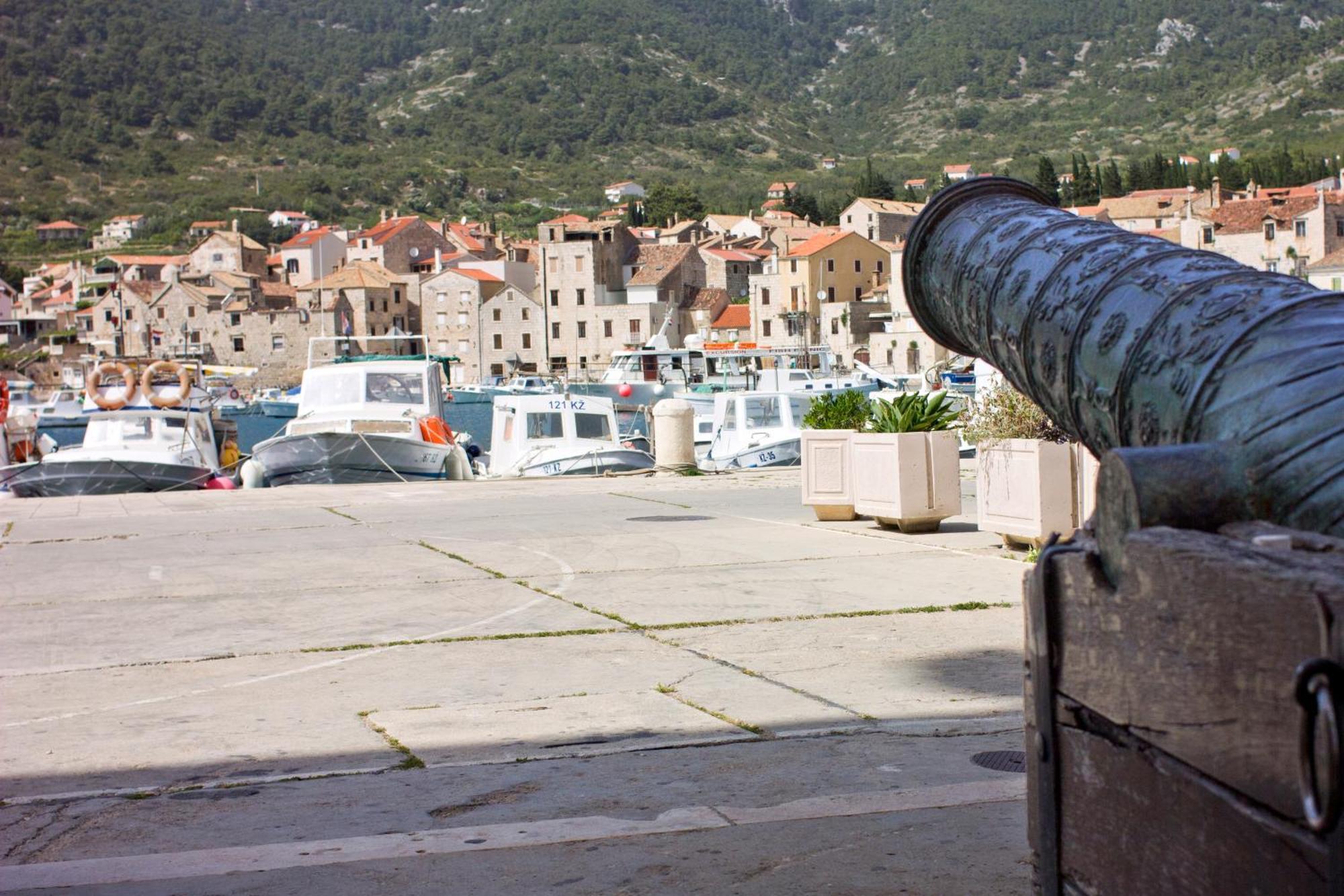Apartments Donika Komiža المظهر الخارجي الصورة