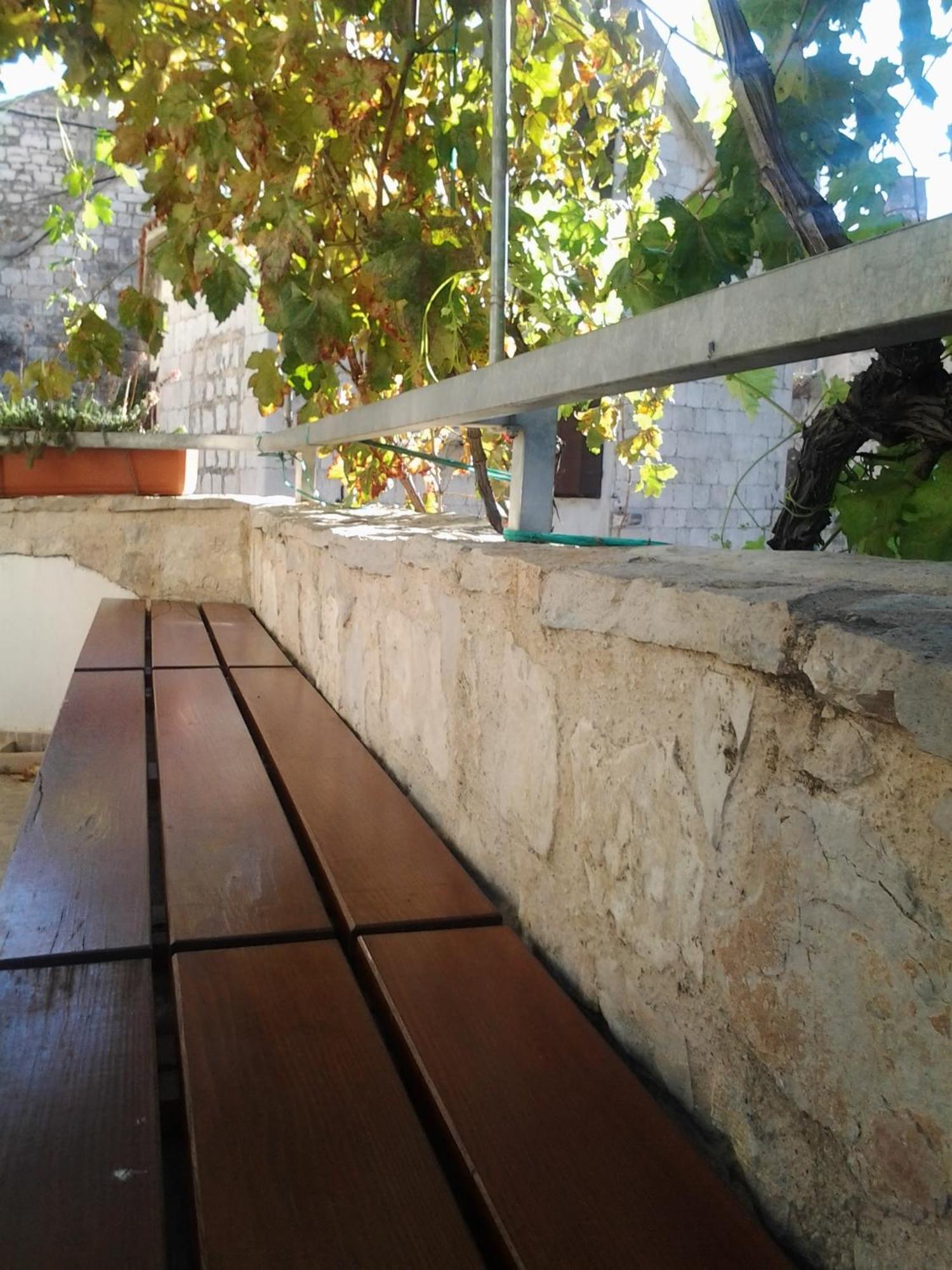 Apartments Donika Komiža الغرفة الصورة