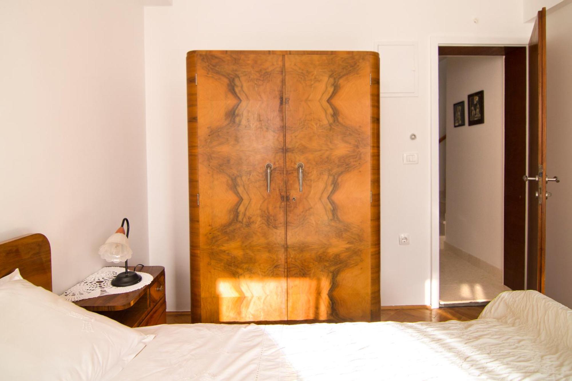 Apartments Donika Komiža الغرفة الصورة