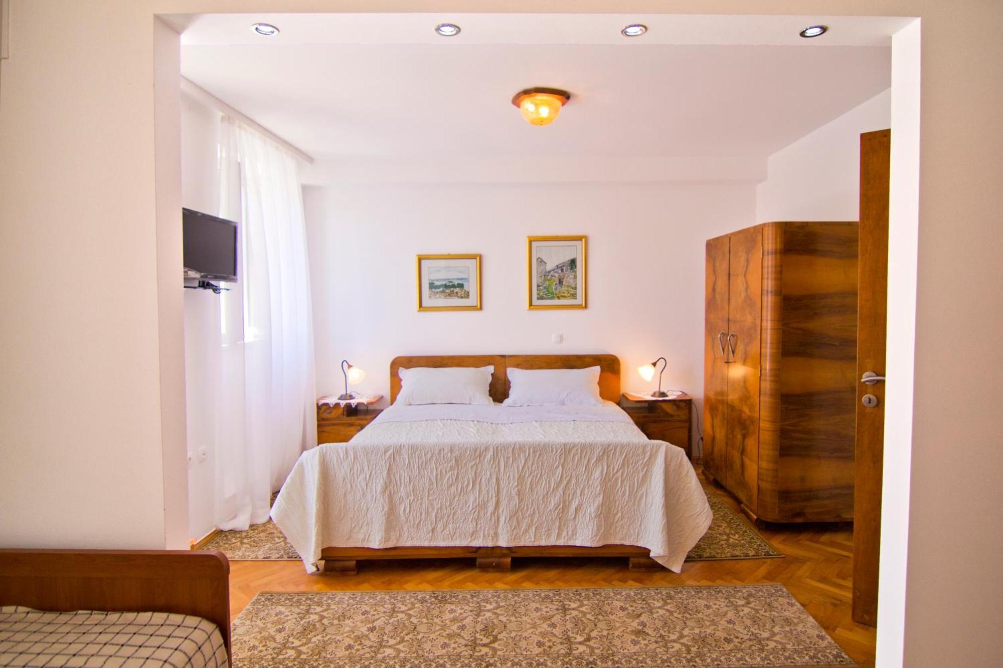 Apartments Donika Komiža الغرفة الصورة