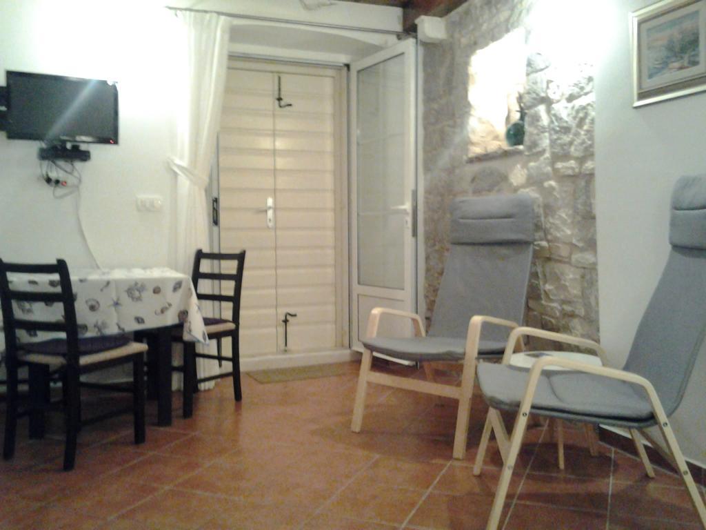 Apartments Donika Komiža المظهر الخارجي الصورة