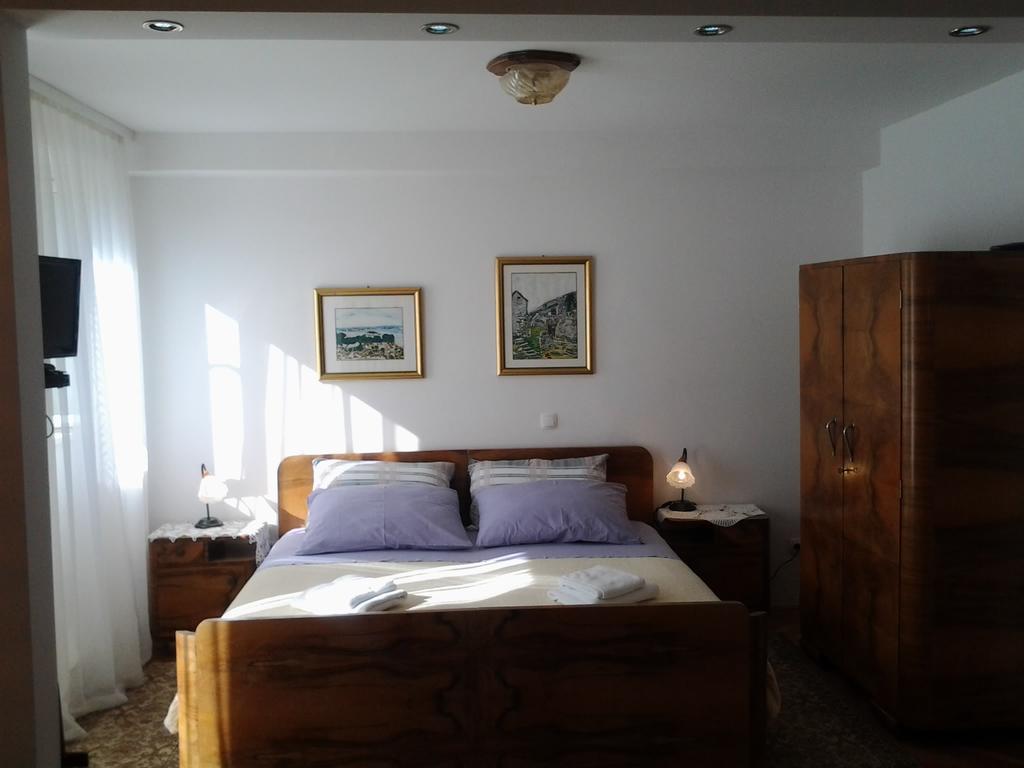Apartments Donika Komiža المظهر الخارجي الصورة