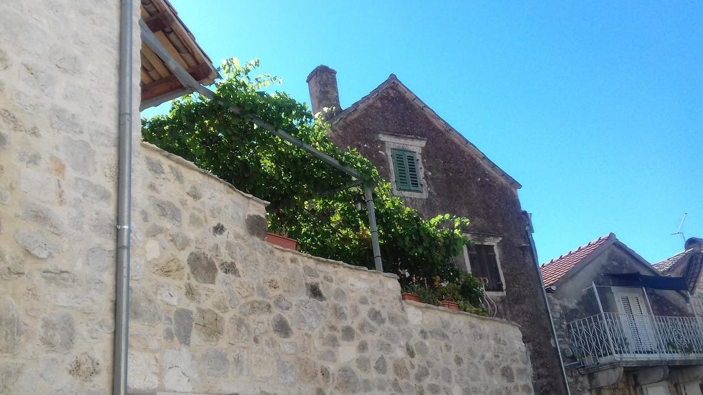 Apartments Donika Komiža المظهر الخارجي الصورة
