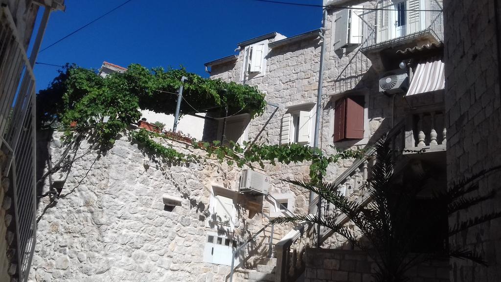 Apartments Donika Komiža المظهر الخارجي الصورة